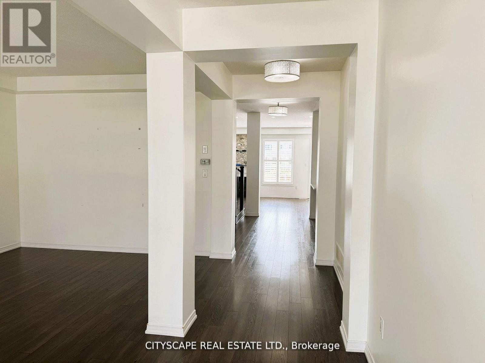 Entrance looking into Home - 7646 Goldenrod Trail, Niagara Falls, ON - Indoor Photo Showing Other Room