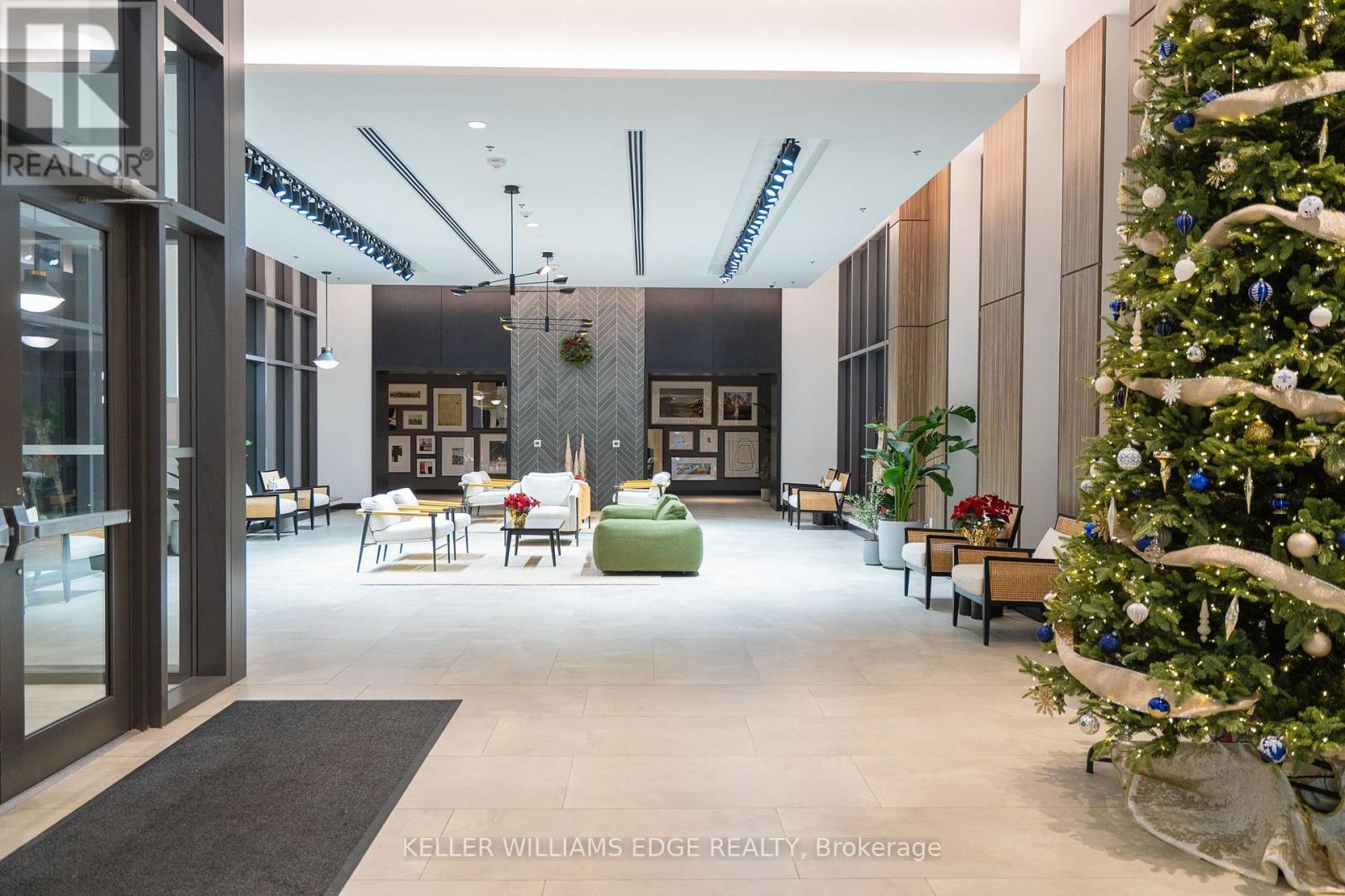 1008 - 15 Glebe Street, Cambridge, ON - Indoor Photo Showing Other Room