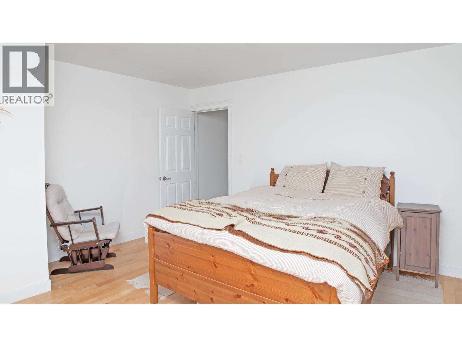 2315 16Th Street, Lister, BC - Indoor Photo Showing Bedroom