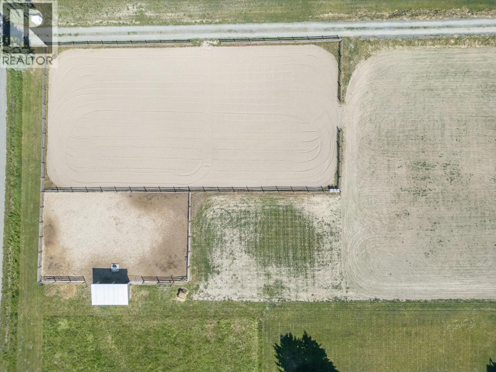 2315 16Th Street, Lister, BC -