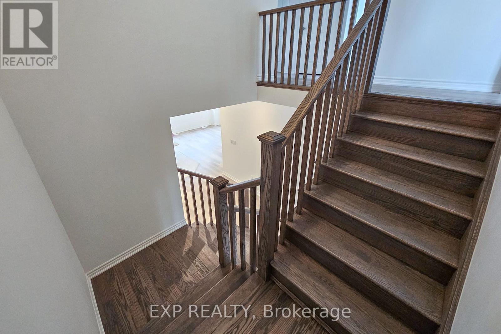 8 Vinewood Crescent, Barrie, ON - Indoor Photo Showing Other Room