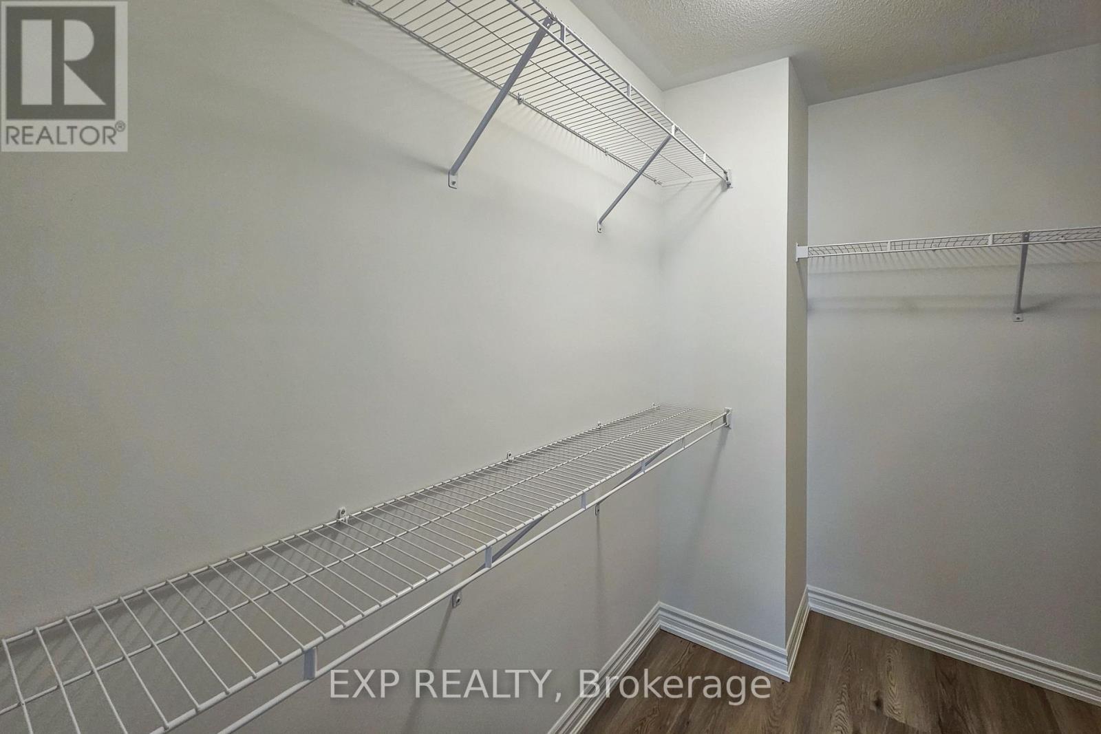 8 Vinewood Crescent, Barrie, ON - Indoor With Storage