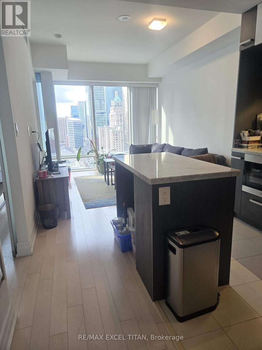 2203 - 8 The Esplanade, Toronto, ON - Indoor Photo Showing Kitchen