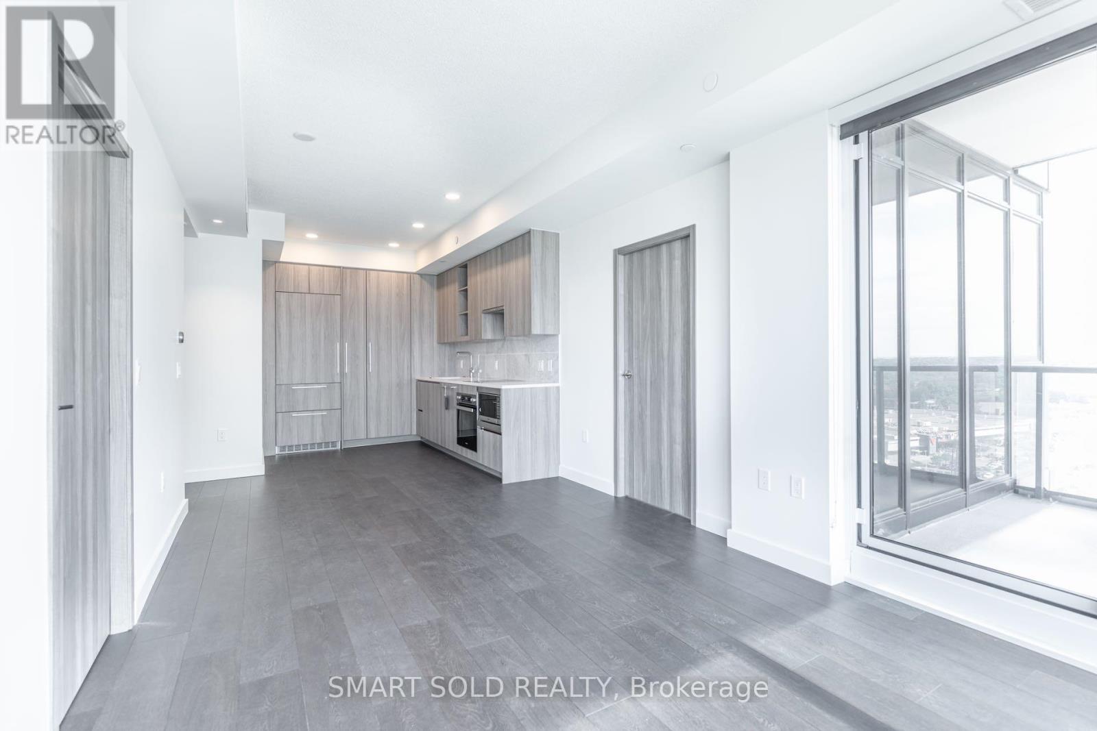 1612 - 85 Mcmahon Drive, Toronto, ON - Indoor