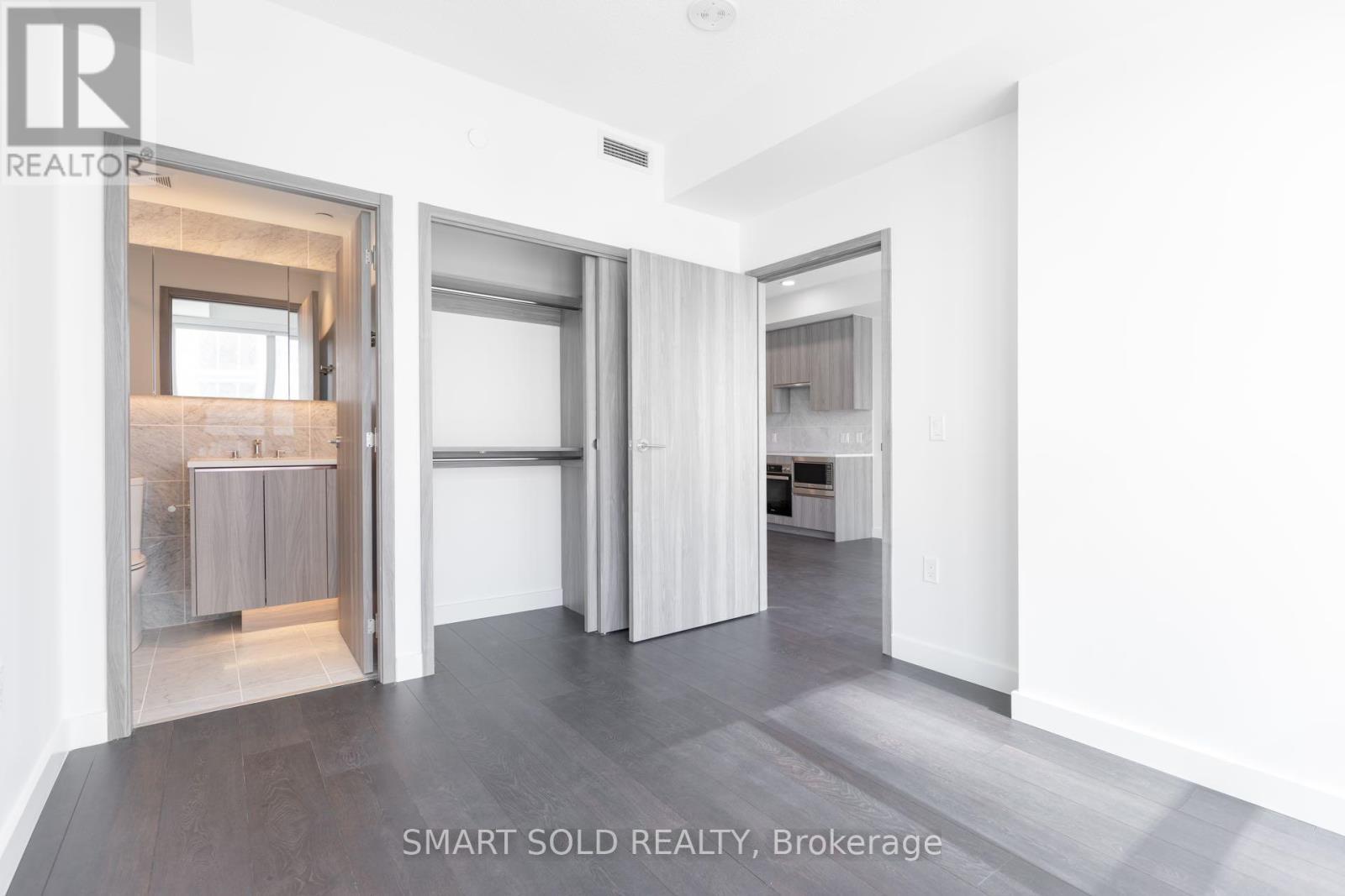 1612 - 85 Mcmahon Drive, Toronto, ON - Indoor Photo Showing Other Room