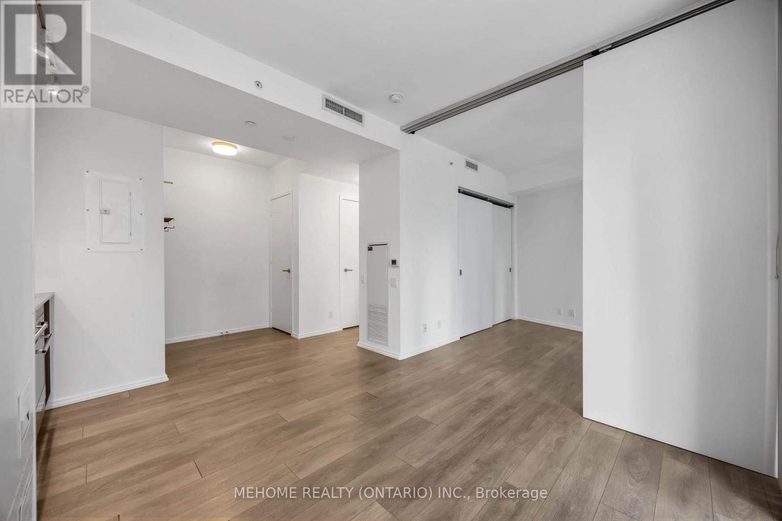 1812 - 125 Peter Street, Toronto, ON - Indoor Photo Showing Other Room