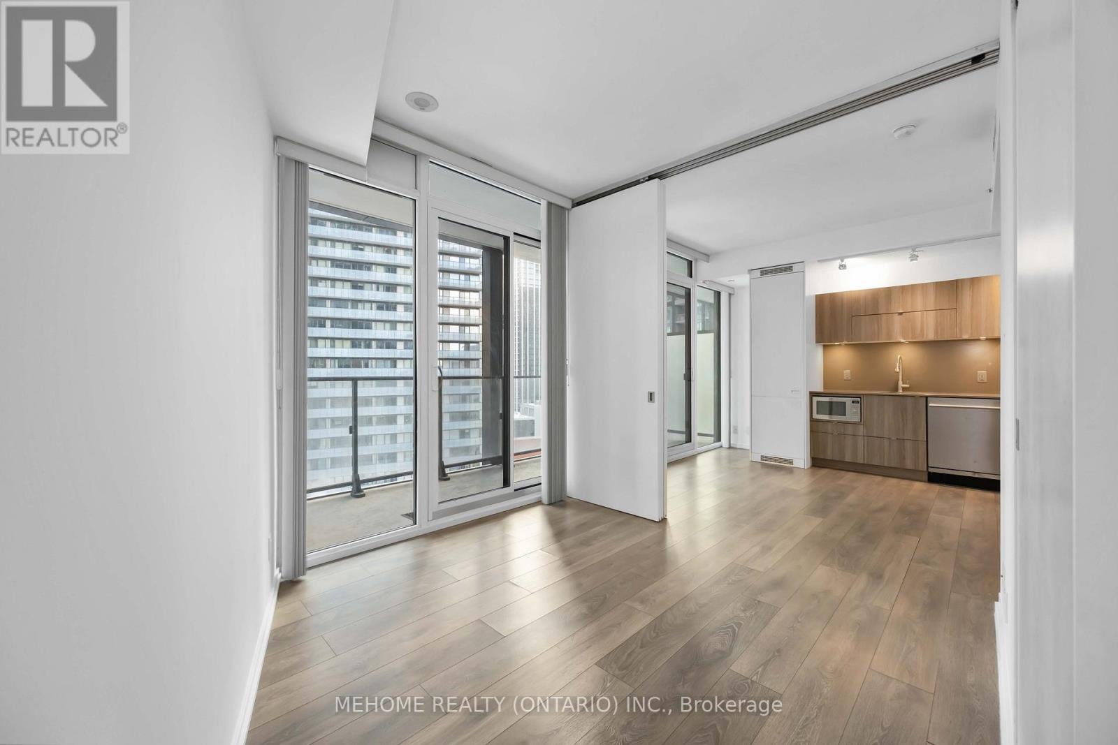 1812 - 125 Peter Street, Toronto, ON - Indoor Photo Showing Other Room