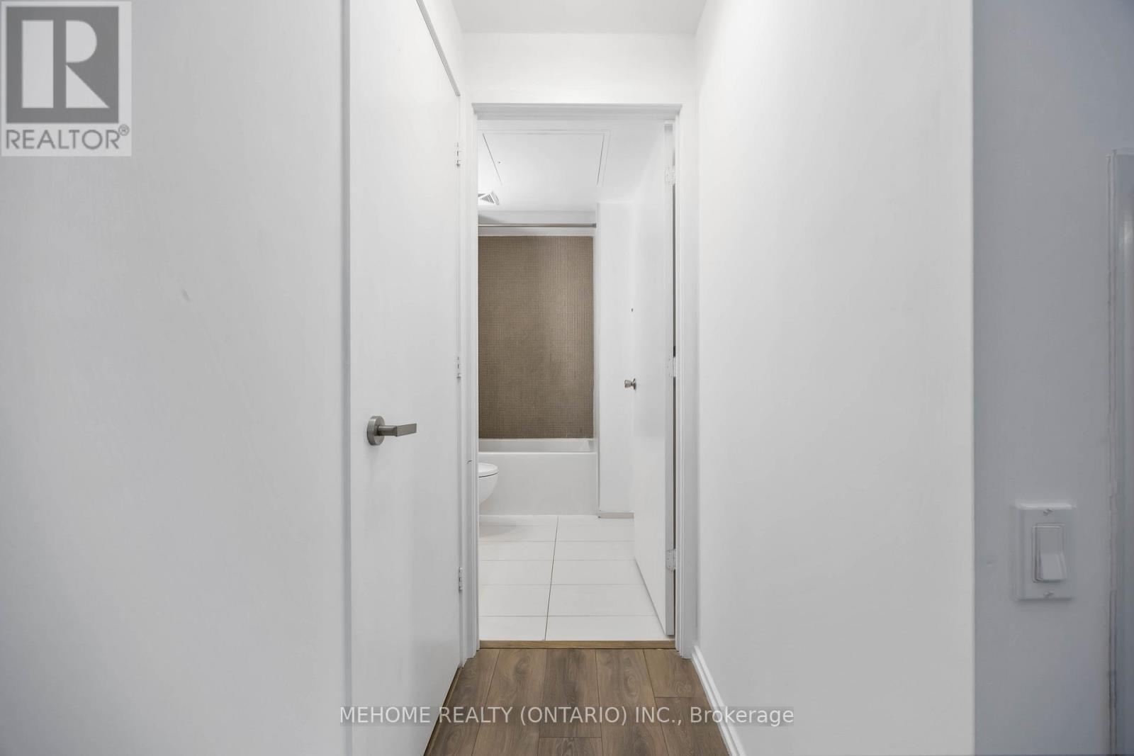 1812 - 125 Peter Street, Toronto, ON - Indoor Photo Showing Other Room