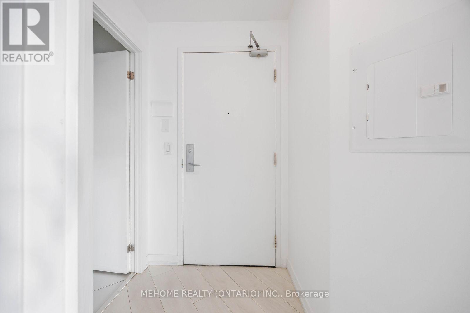 1015 - 51 East Liberty Street, Toronto, ON - Indoor Photo Showing Other Room