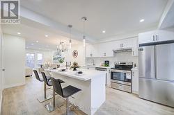 1088 VENUS CRESCENT Oshawa, ON L1J 6E4