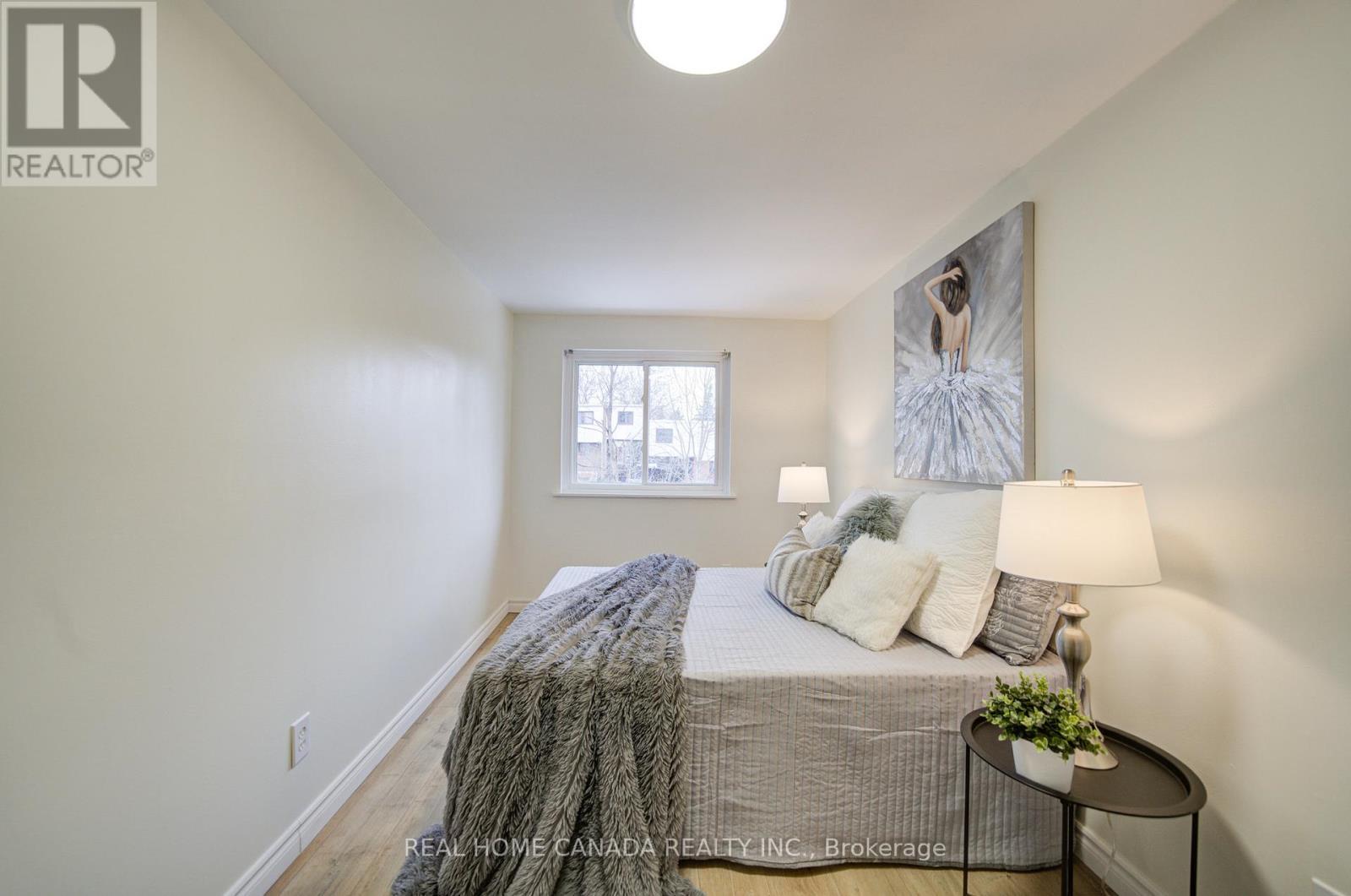 1088 Venus Crescent, Oshawa, ON - Indoor Photo Showing Bedroom