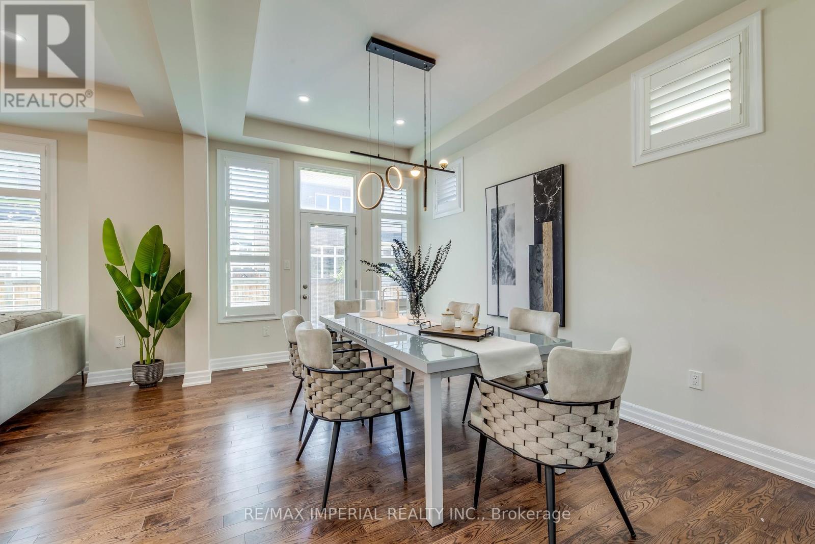 3263 Donald Mackay Street, Oakville, ON - Indoor Photo Showing Dining Room