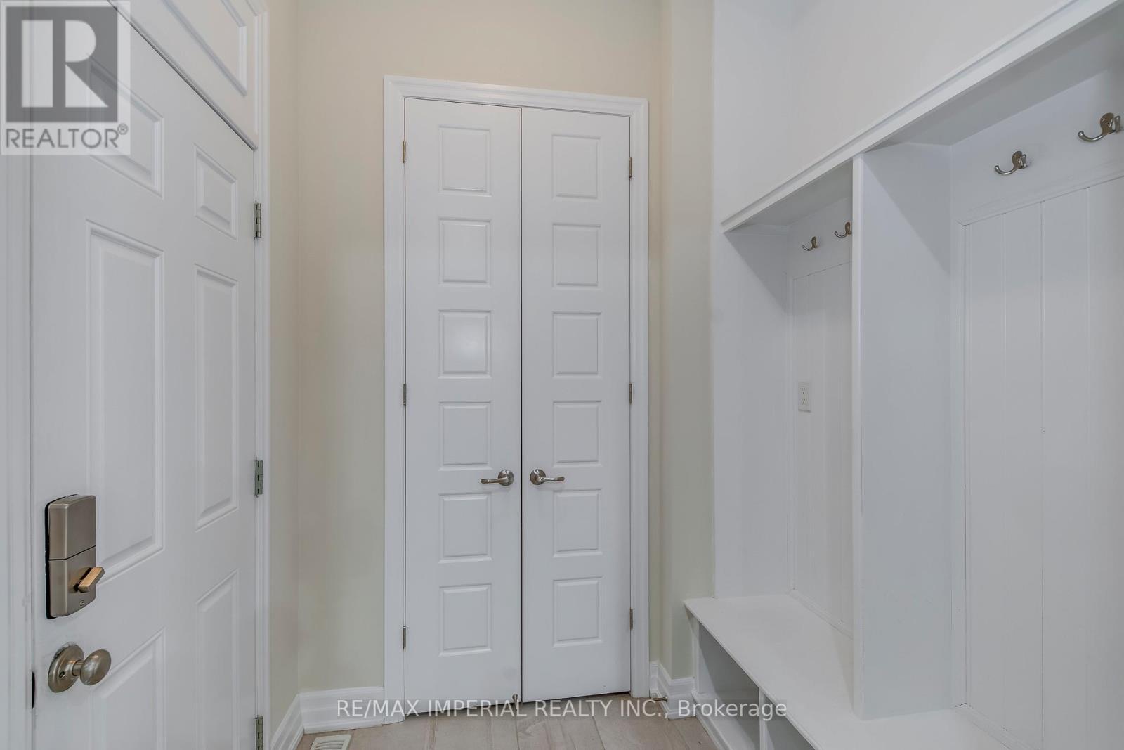 3263 Donald Mackay Street, Oakville, ON - Indoor Photo Showing Other Room