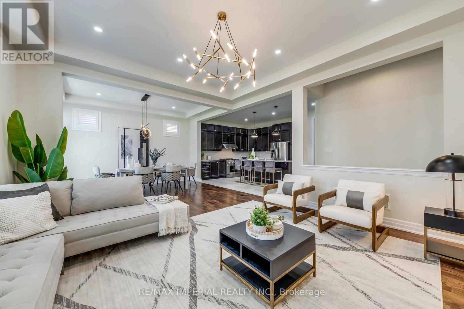 3263 Donald Mackay Street, Oakville, ON - Indoor Photo Showing Living Room