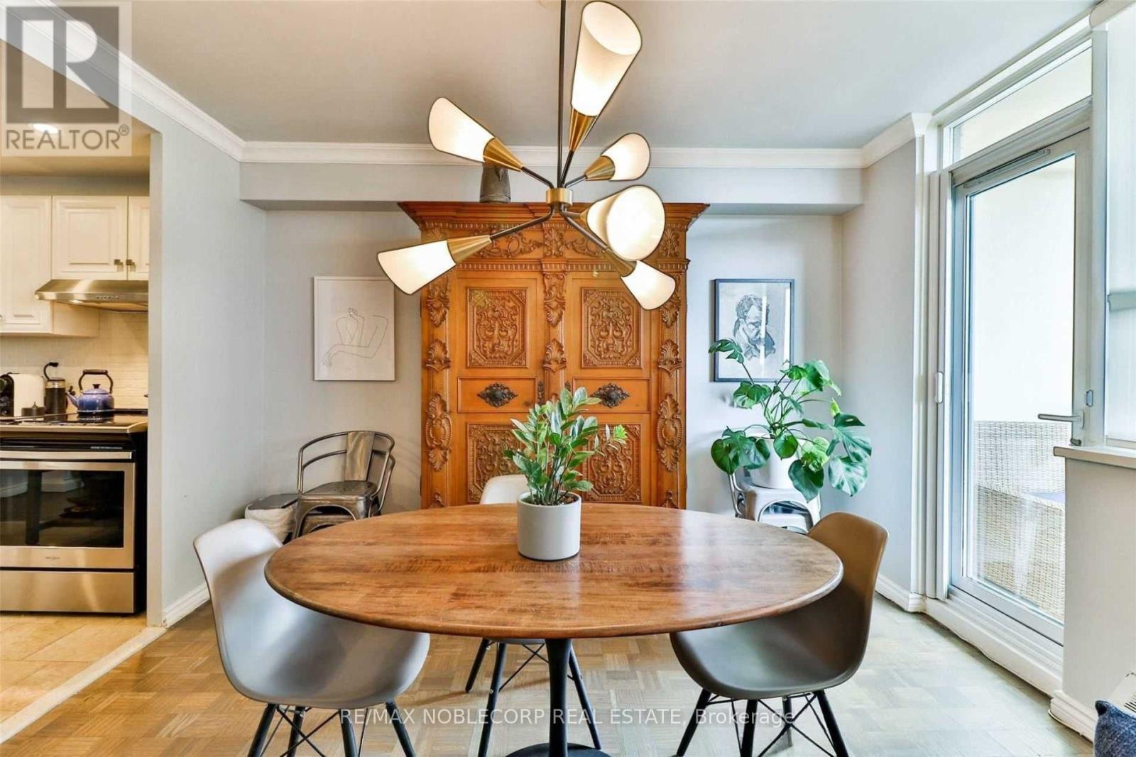 1201 - 360 Ridelle Avenue, Toronto, ON - Indoor Photo Showing Dining Room