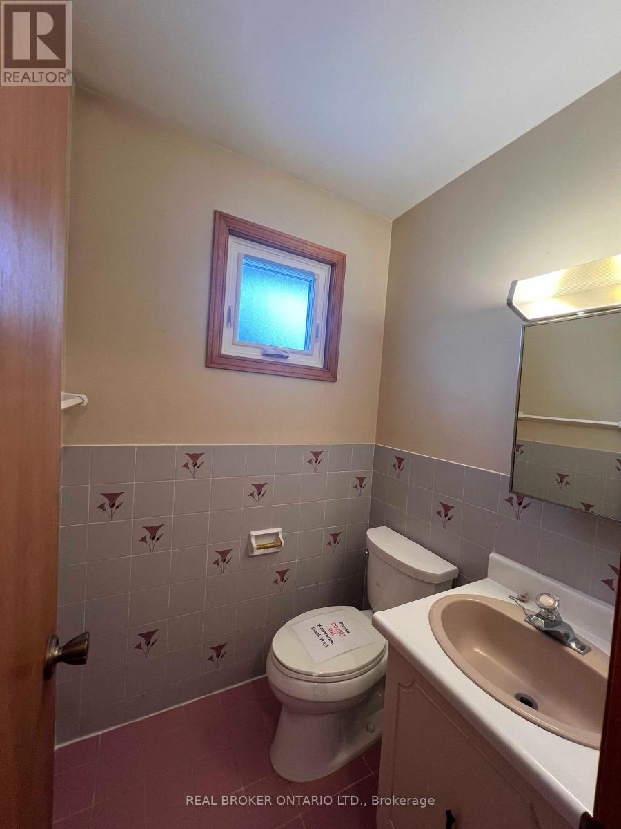 Ensuite - 41 Cleethorpes Boulevard, Toronto, ON - Indoor Photo Showing Bathroom