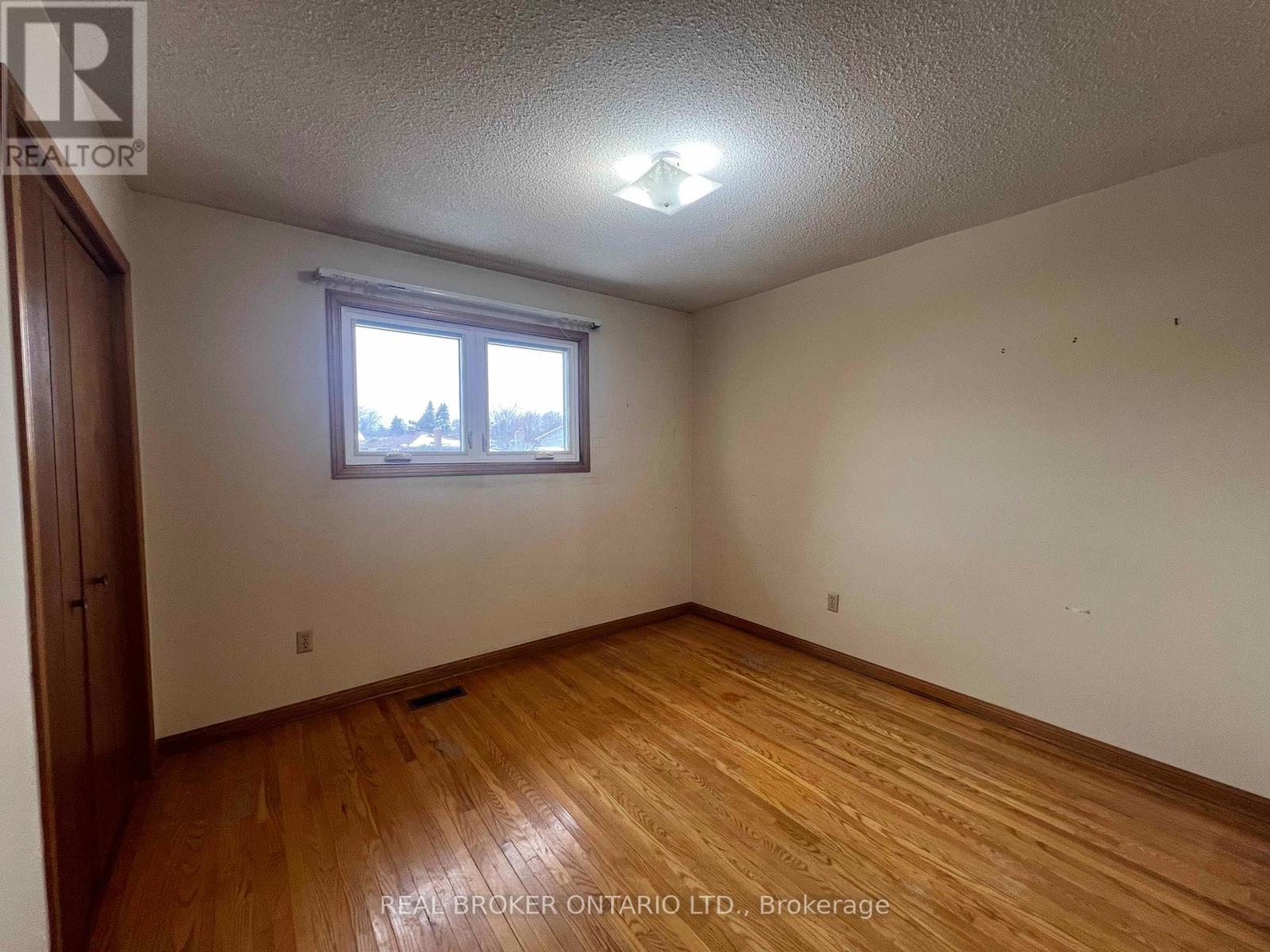 2nd Bedroom - 41 Cleethorpes Boulevard, Toronto, ON - Indoor Photo Showing Other Room