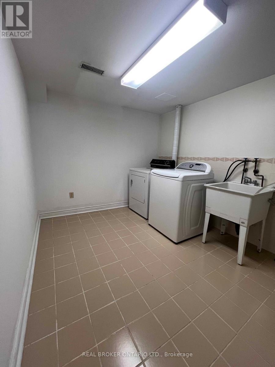 Laundry Room - 41 Cleethorpes Boulevard, Toronto, ON - Indoor Photo Showing Laundry Room
