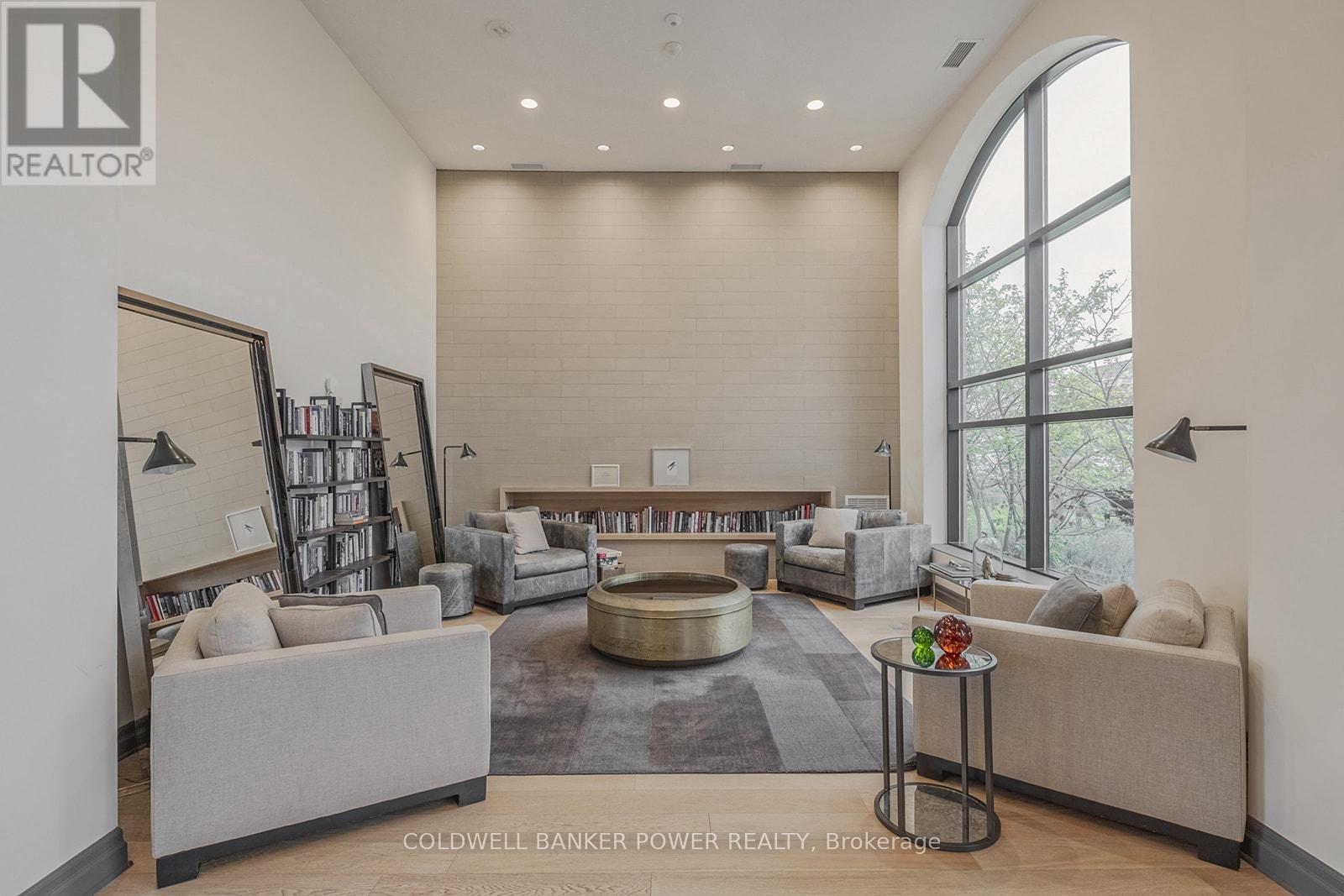 1103 - 260 Villagewalk Boulevard, London North (North R), ON - Indoor