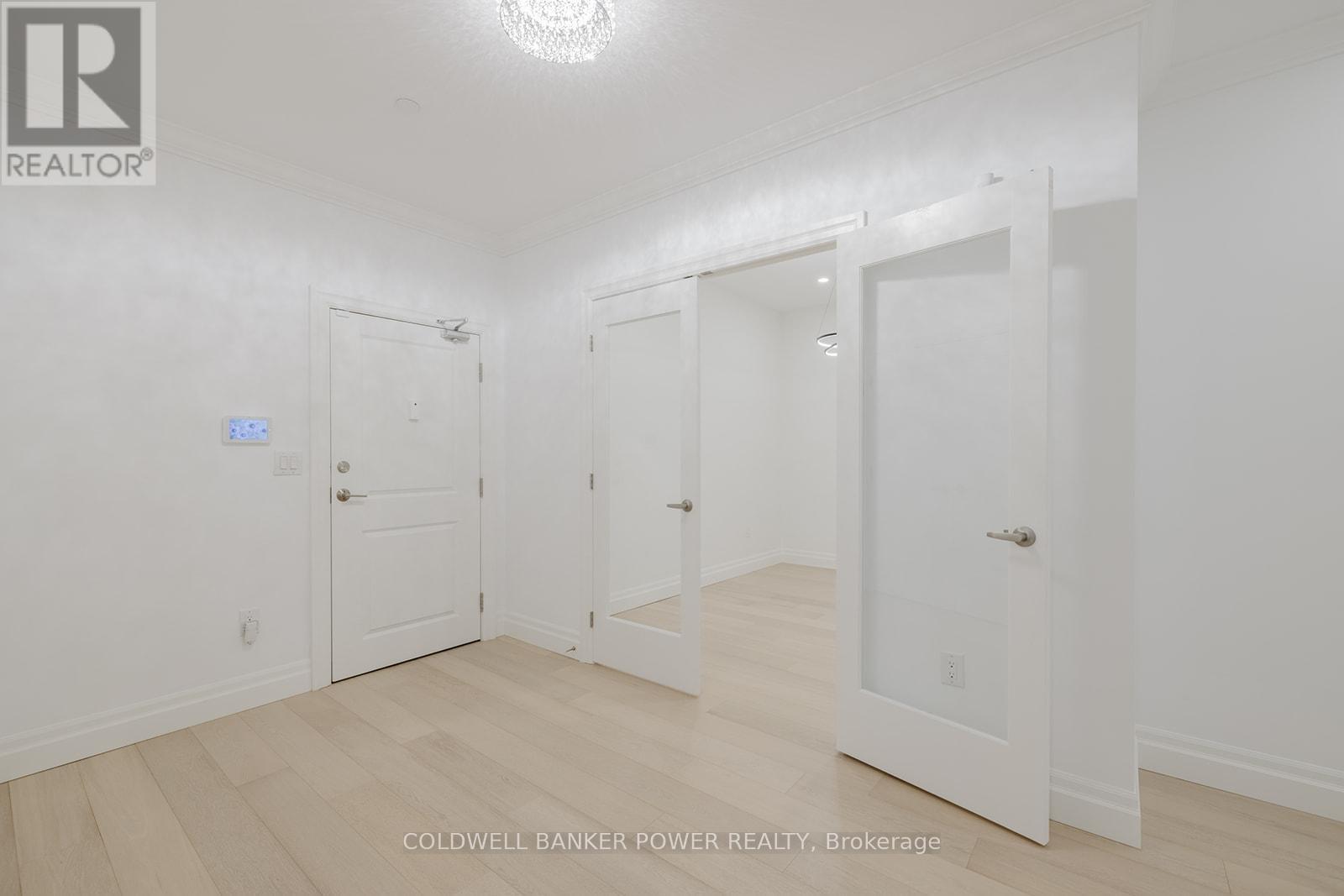 1103 - 260 Villagewalk Boulevard, London North (North R), ON - Indoor Photo Showing Other Room