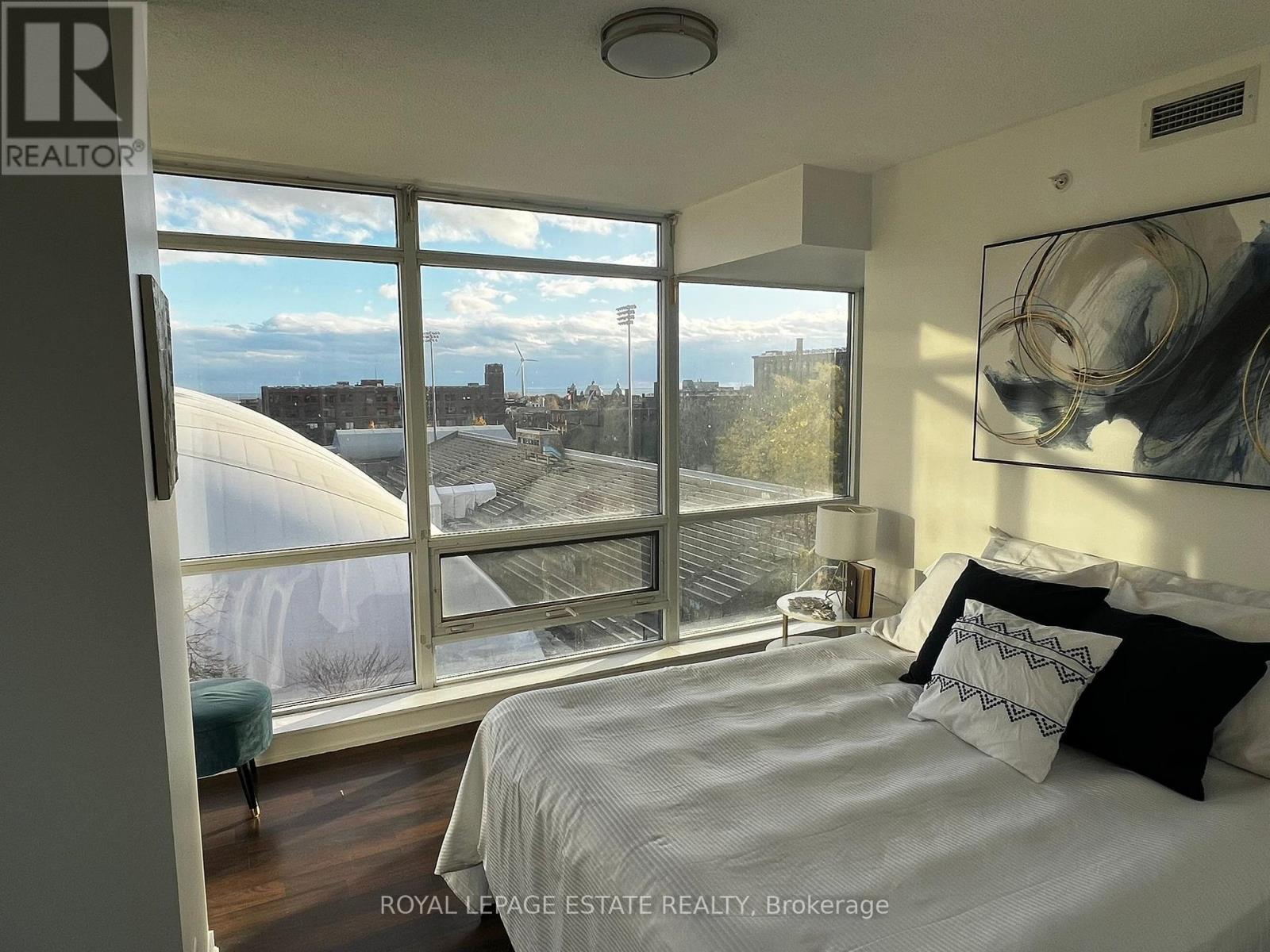 612 - 20 Joe Shuster Way, Toronto, ON - Indoor