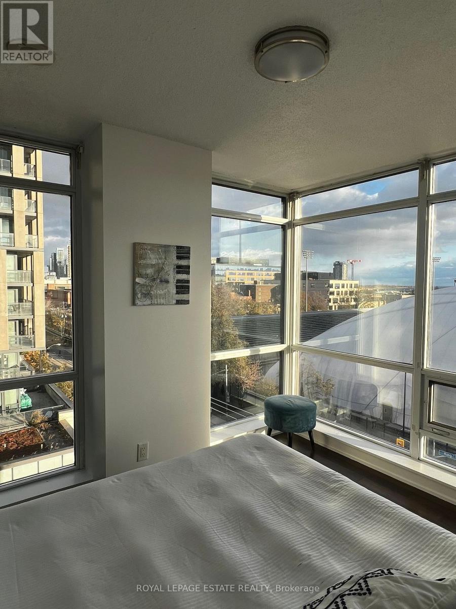 612 - 20 Joe Shuster Way, Toronto, ON - Indoor Photo Showing Other Room