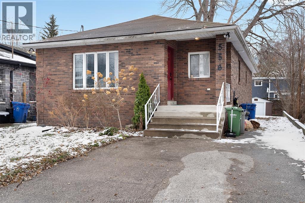 556 Clover, Windsor, ON - Outdoor