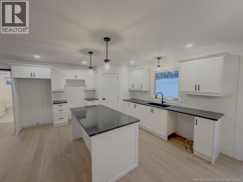 116 Squire Drive, Quispamsis, NB - Indoor Photo Showing Kitchen With Upgraded Kitchen