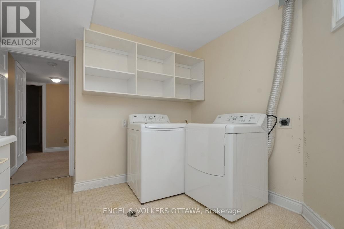 25 Bittern Court, Ottawa, ON - Indoor Photo Showing Laundry Room