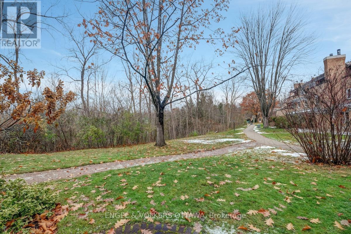 25 Bittern Court, Ottawa, ON - Outdoor