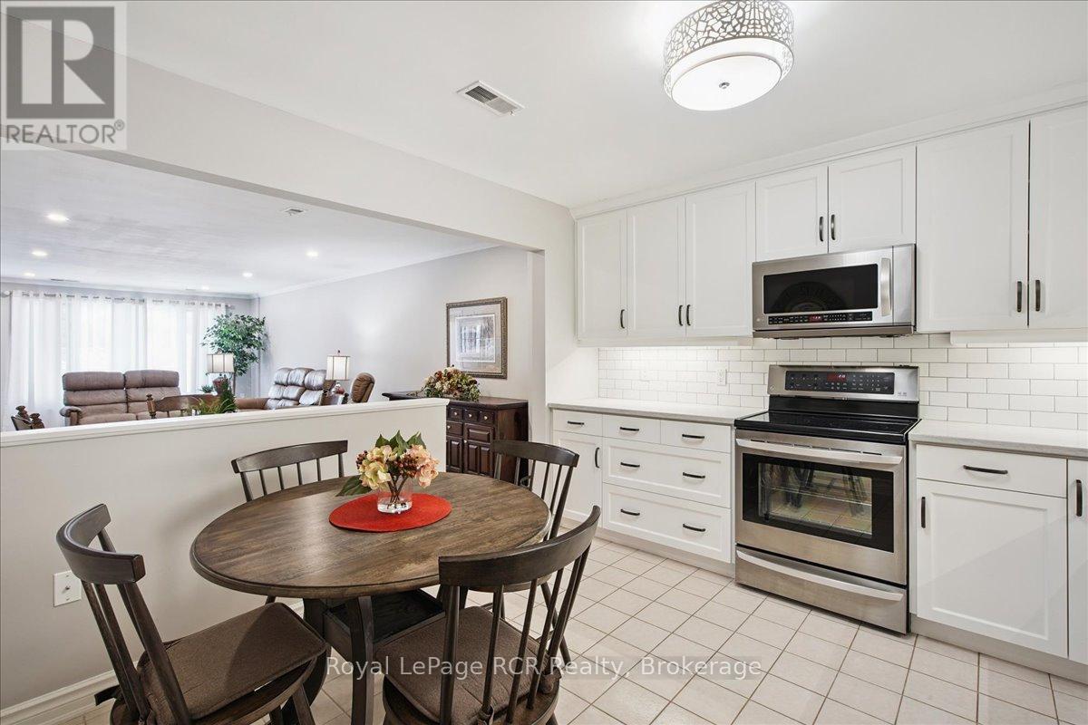 206 - 2555 3Rd Avenue W, Owen Sound, ON - Indoor Photo Showing Other Room