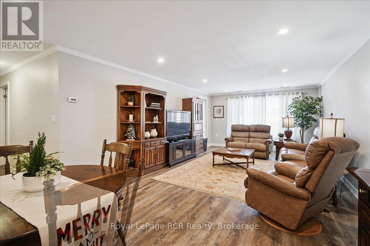 206 - 2555 3Rd Avenue W, Owen Sound, ON - Indoor