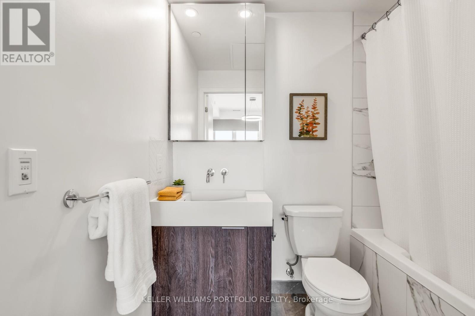 2810 - 20 Richardson Street, Toronto, ON - Indoor Photo Showing Bathroom