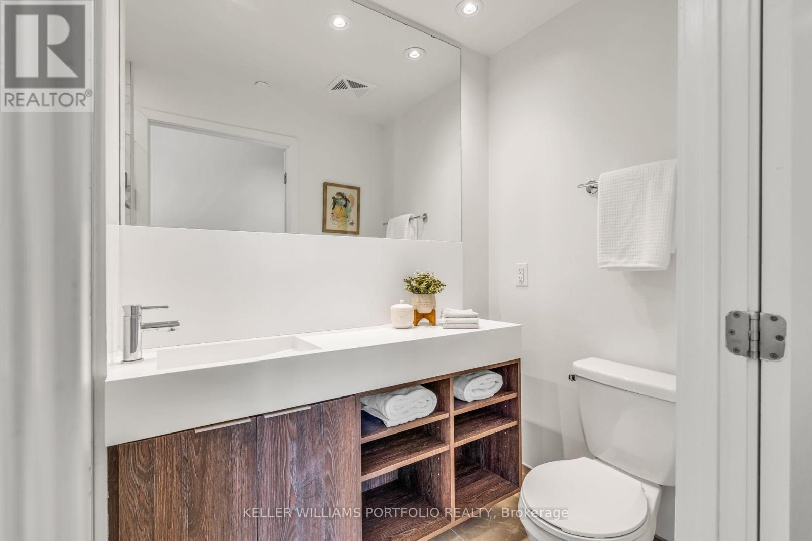 2810 - 20 Richardson Street, Toronto, ON - Indoor Photo Showing Bathroom