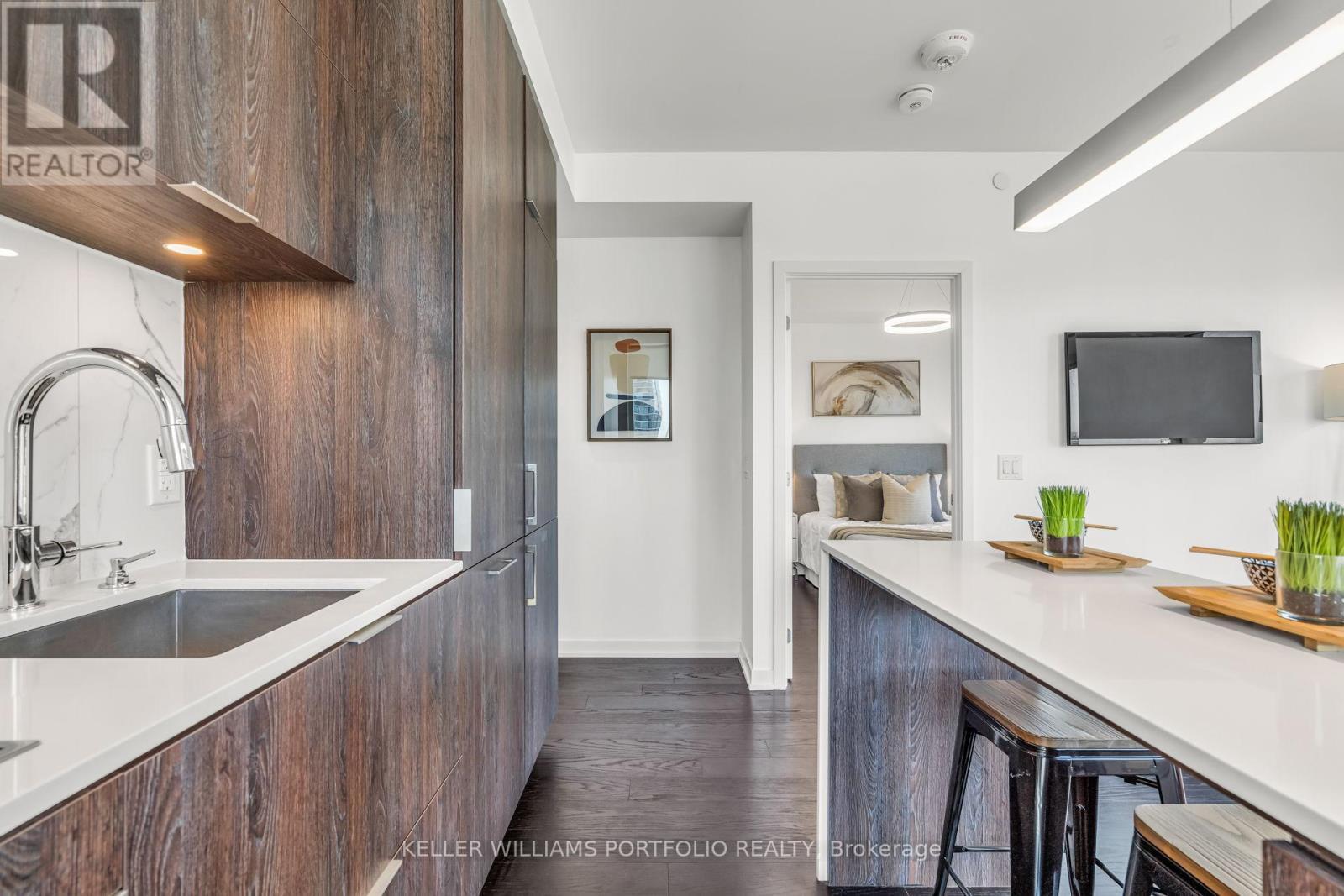 2810 - 20 Richardson Street, Toronto, ON - Indoor Photo Showing Kitchen