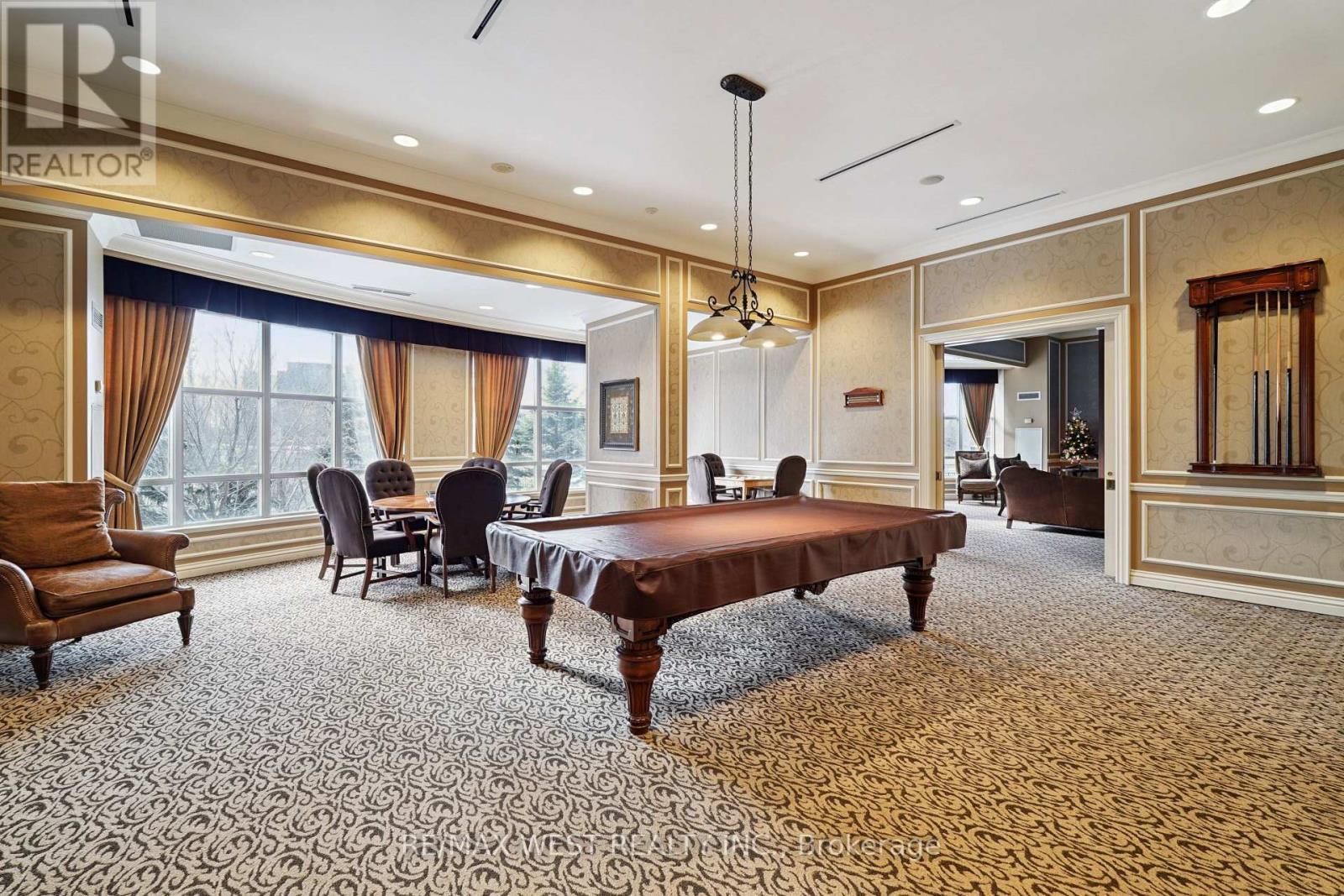 407 - 9235 Jane Street, Vaughan, ON - Indoor Photo Showing Other Room