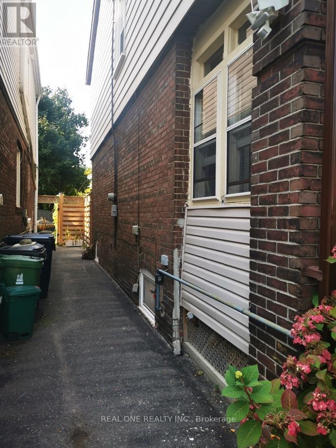 1 - 124 Malvern Avenue, Toronto, ON - Outdoor