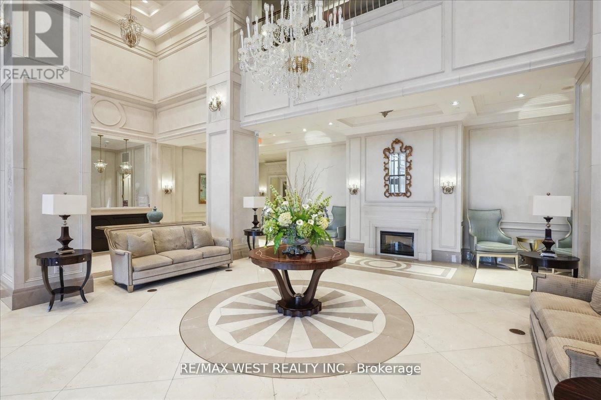 405 - 9255 Jane Street, Vaughan, ON - Indoor With Fireplace