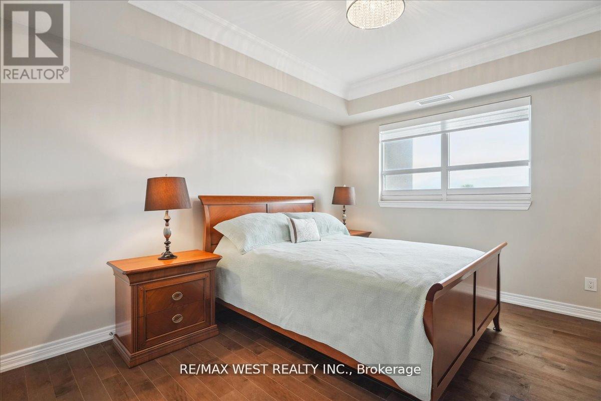 405 - 9255 Jane Street, Vaughan, ON - Indoor Photo Showing Bedroom