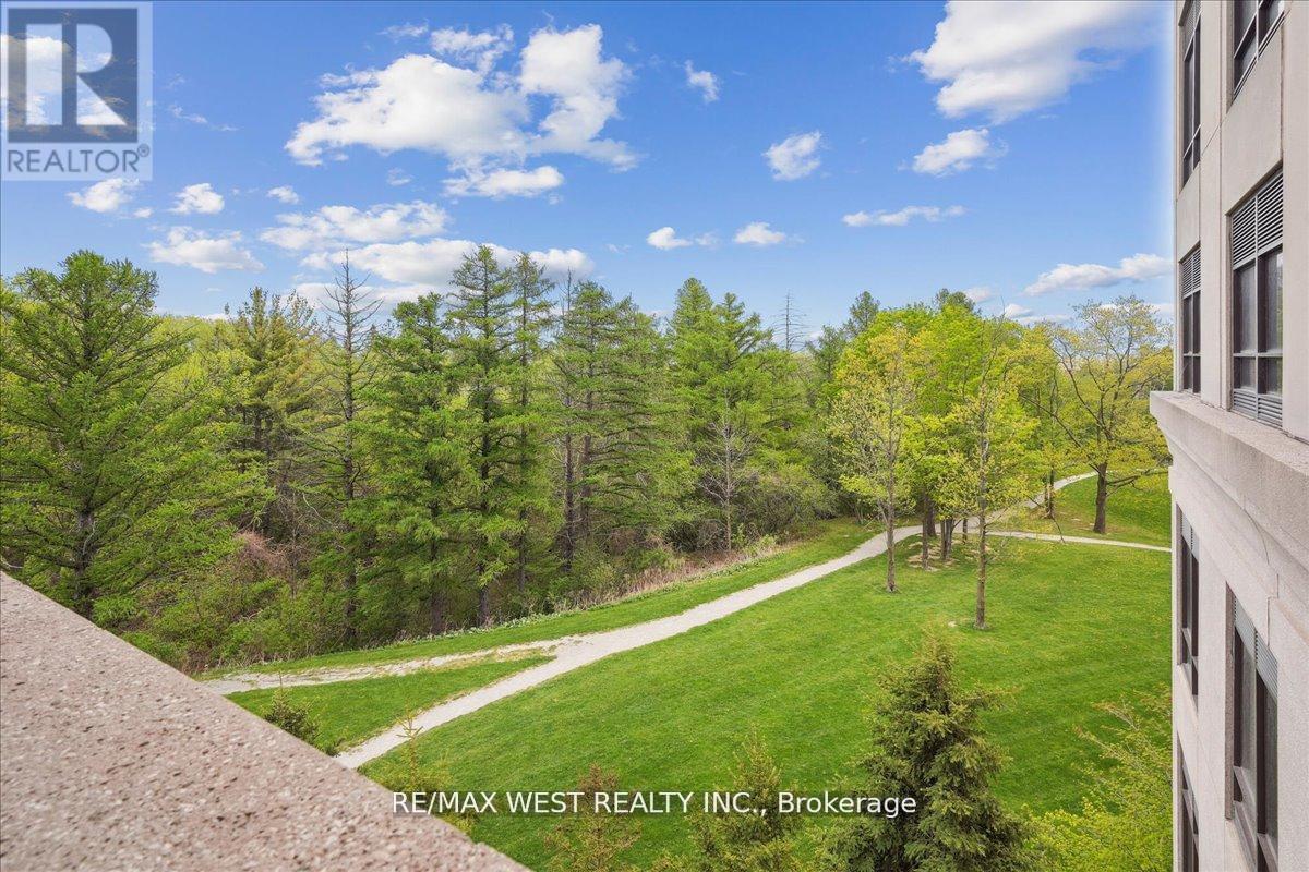 405 - 9255 Jane Street, Vaughan, ON - Outdoor With View