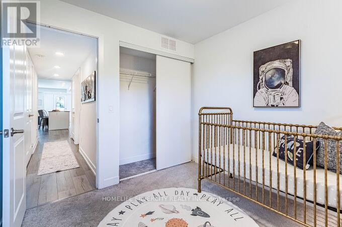 104 - 3058 Sixth Line, Oakville, ON - Indoor