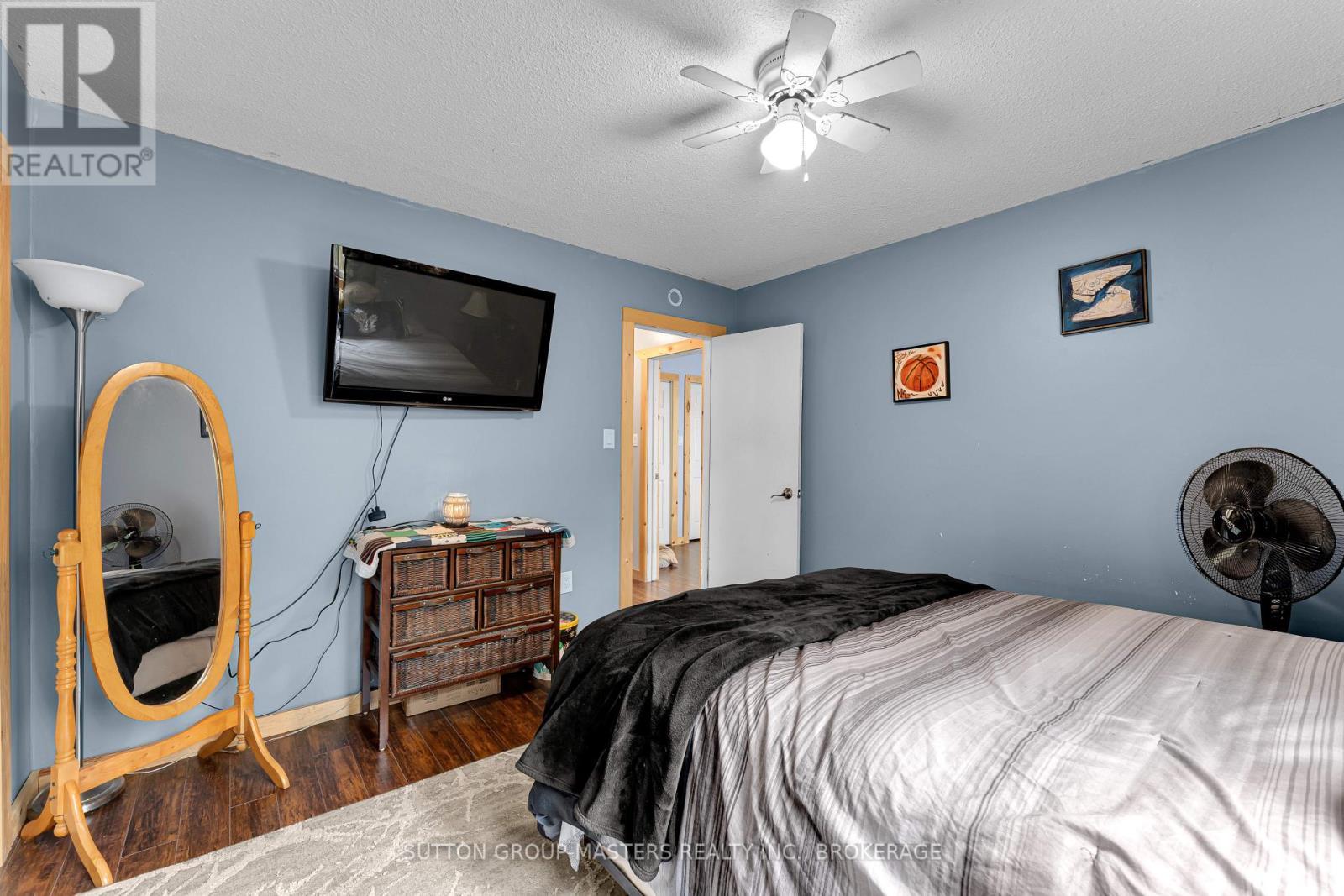 2382 Sands Road, Frontenac (Frontenac South), ON - Indoor Photo Showing Bedroom