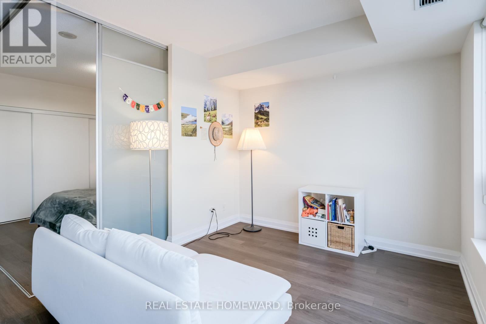 2509 - 2 Anndale Drive, Toronto, ON - Indoor