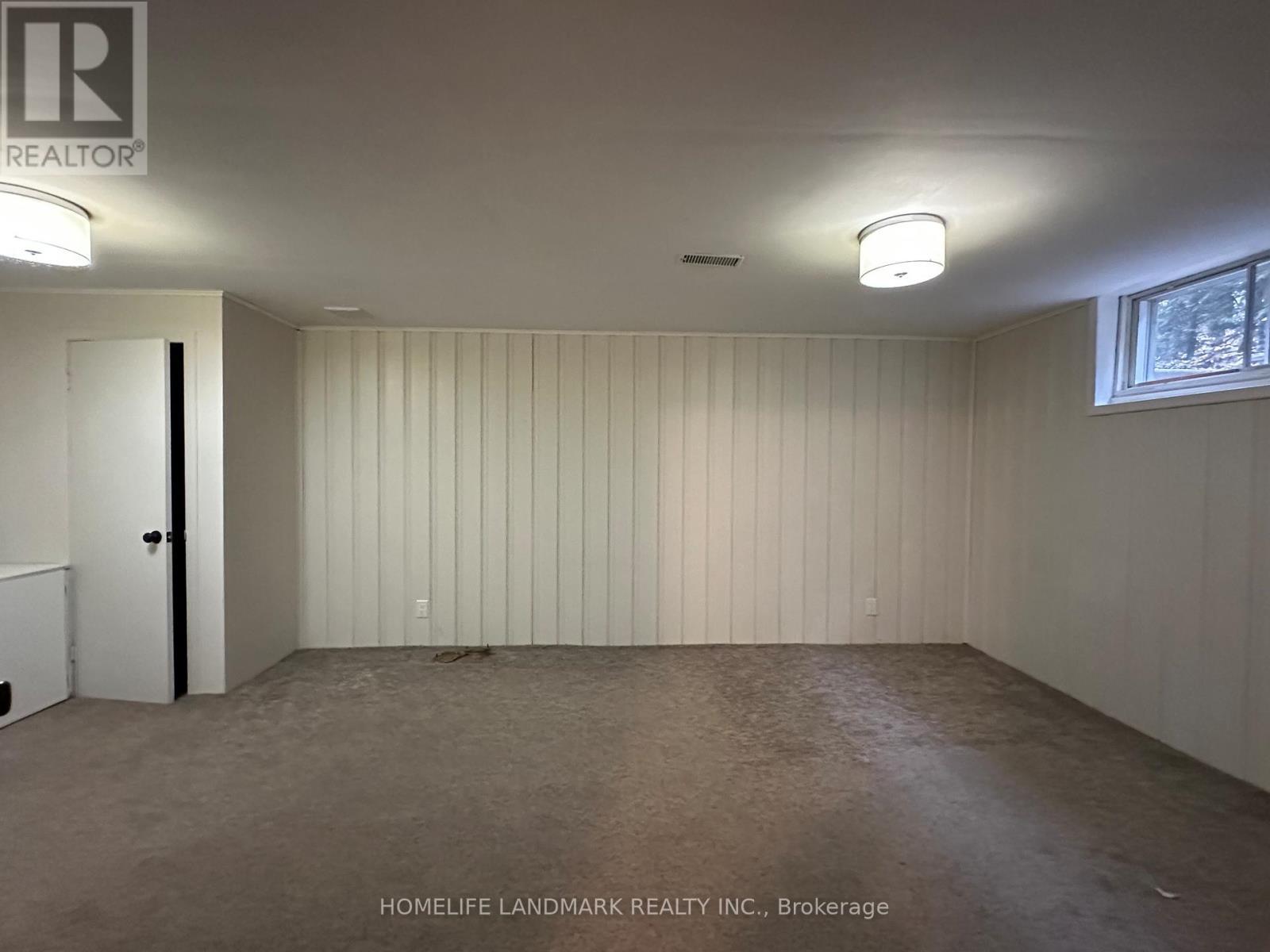 28 Landfair Crescent, Toronto, ON - Indoor Photo Showing Other Room