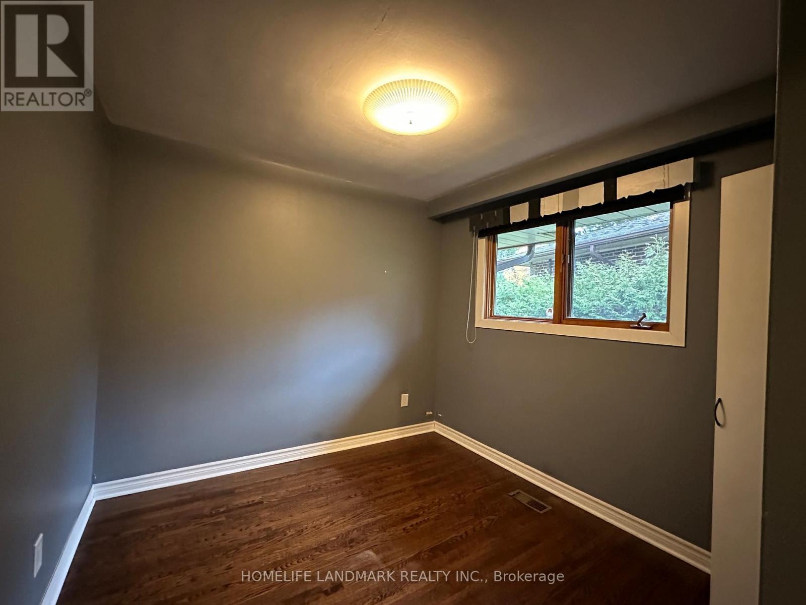 28 Landfair Crescent, Toronto, ON - Indoor Photo Showing Other Room