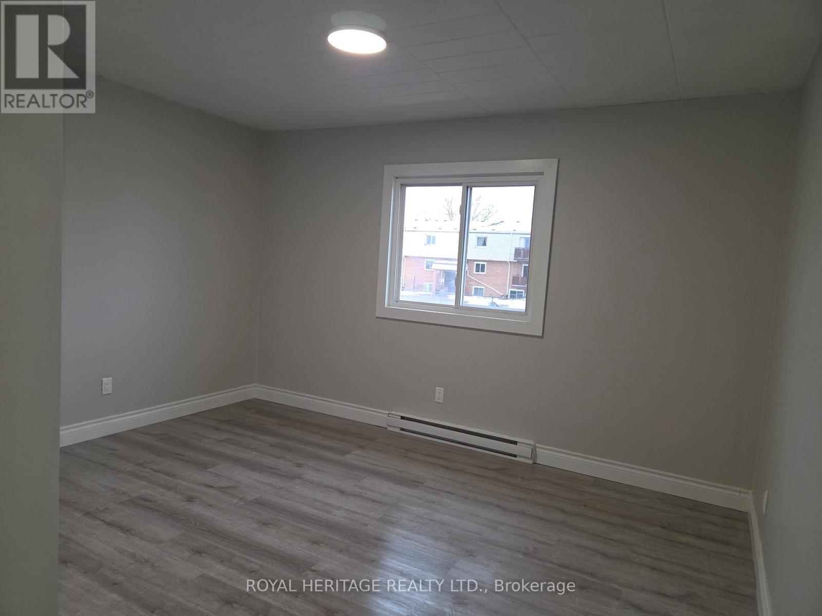 211 - 8800 Willoughby Drive, Niagara Falls, ON - Indoor Photo Showing Other Room