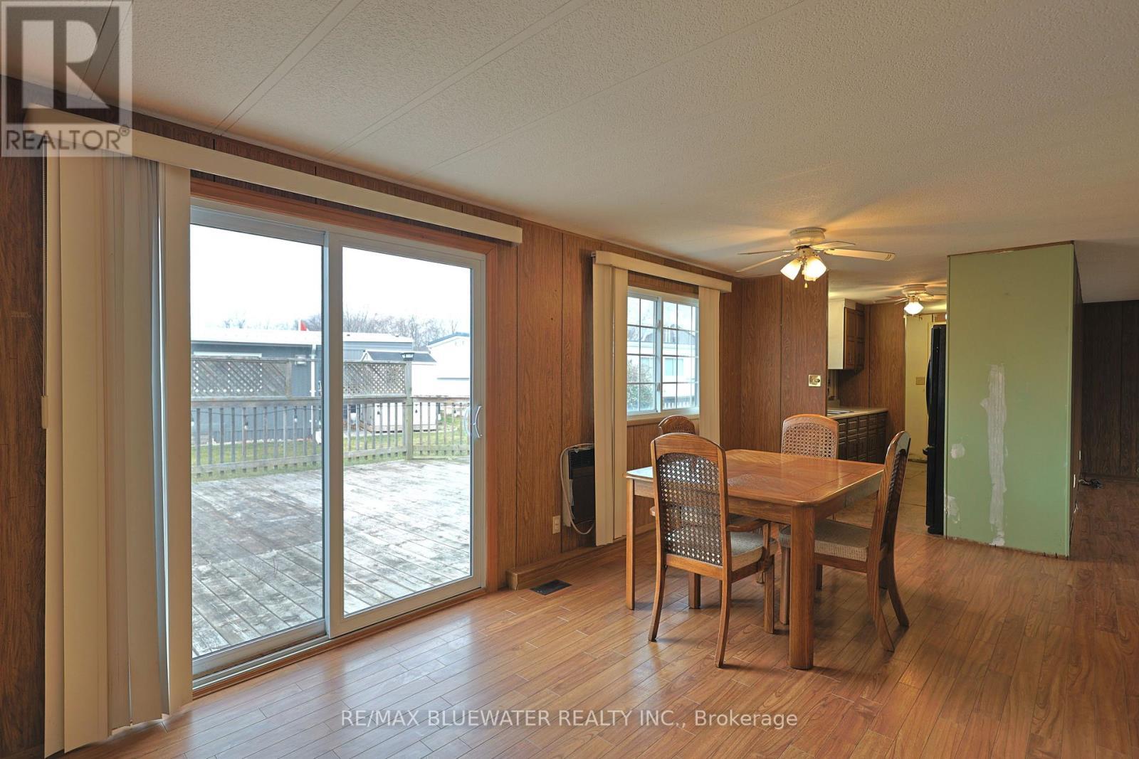 39 St Andrews Place, South Huron (Stephen), ON - Indoor Photo Showing Dining Room
