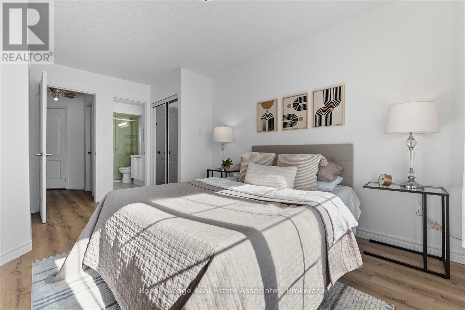 443 Stonetree Court, Mississauga, ON - Indoor Photo Showing Bedroom