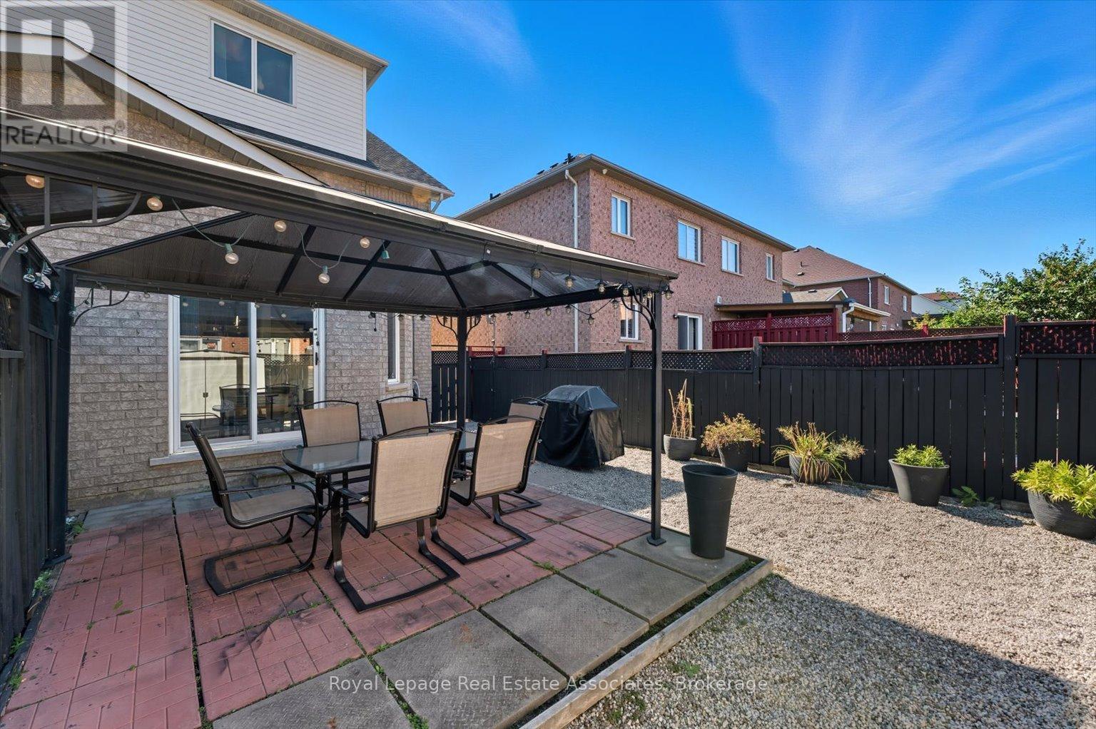 443 Stonetree Court, Mississauga, ON - Outdoor