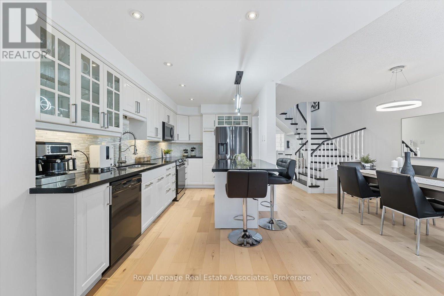 443 Stonetree Court, Mississauga, ON - Indoor